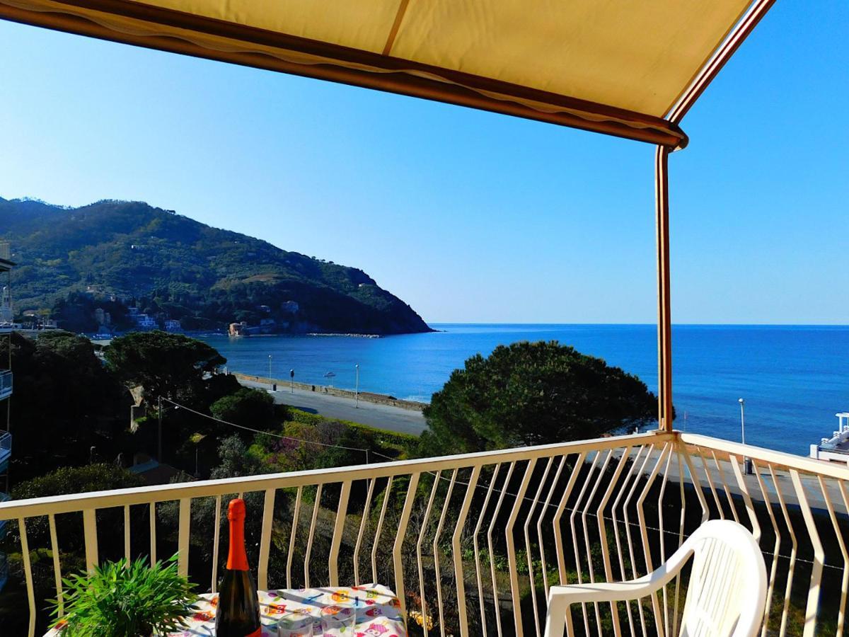 Spazioso Appartamento Vista Mare, レヴァント エクステリア 写真
